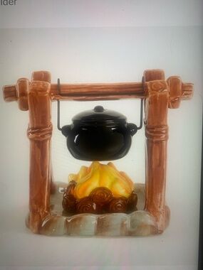 Cracker Barrel Ceramic Campfire Kettle Warmer - Brown & Black & Yellow